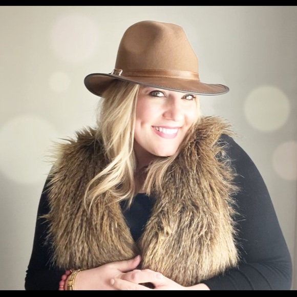 Meet your Posher, Treyana - Picture 3 of 5